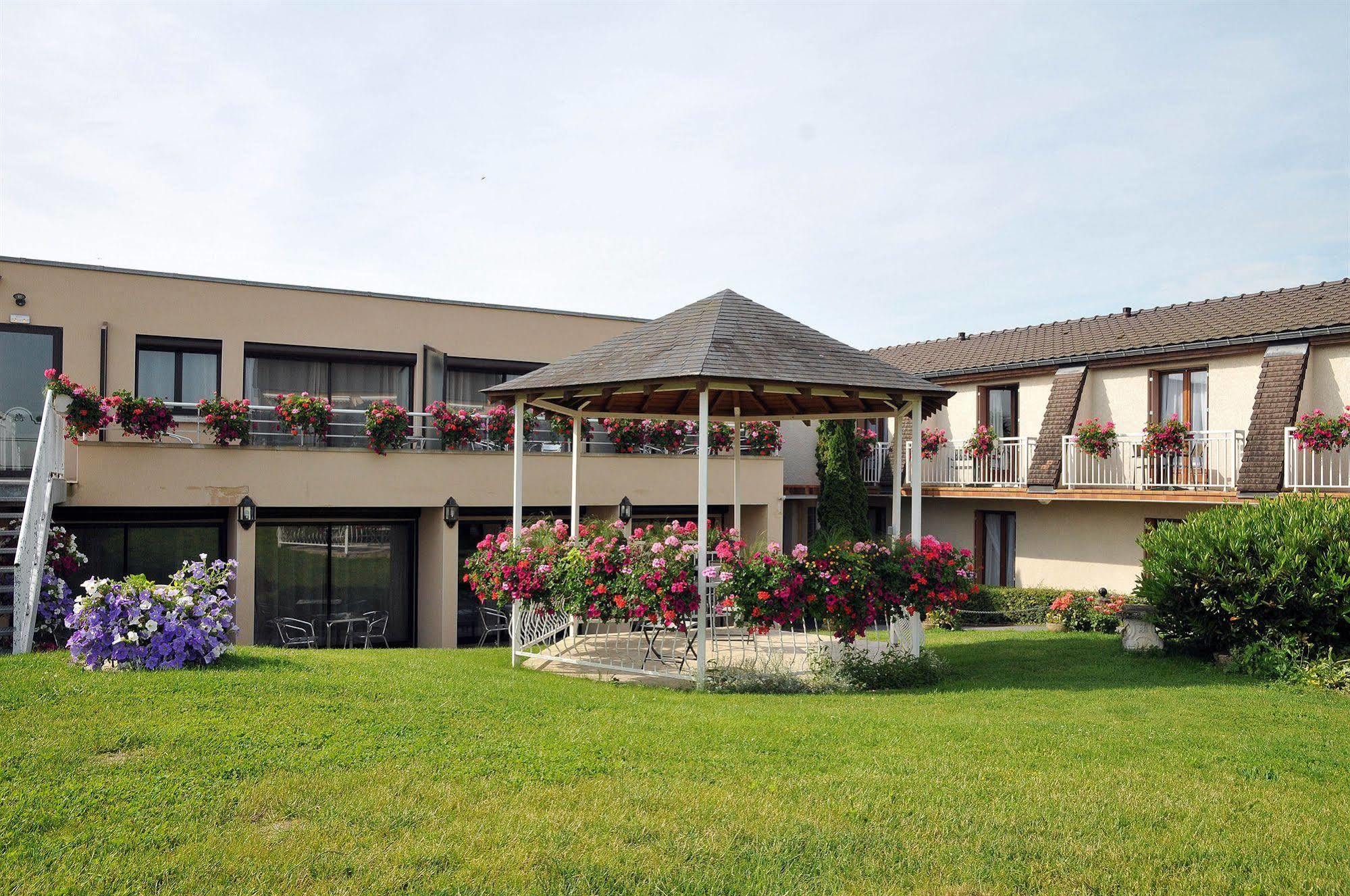 Logis Hostellerie Du Mont Aime Bergeres-les-Vertus Exterior photo